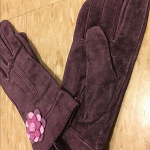 The Loft Purple Suede Gloves, Flower Design
